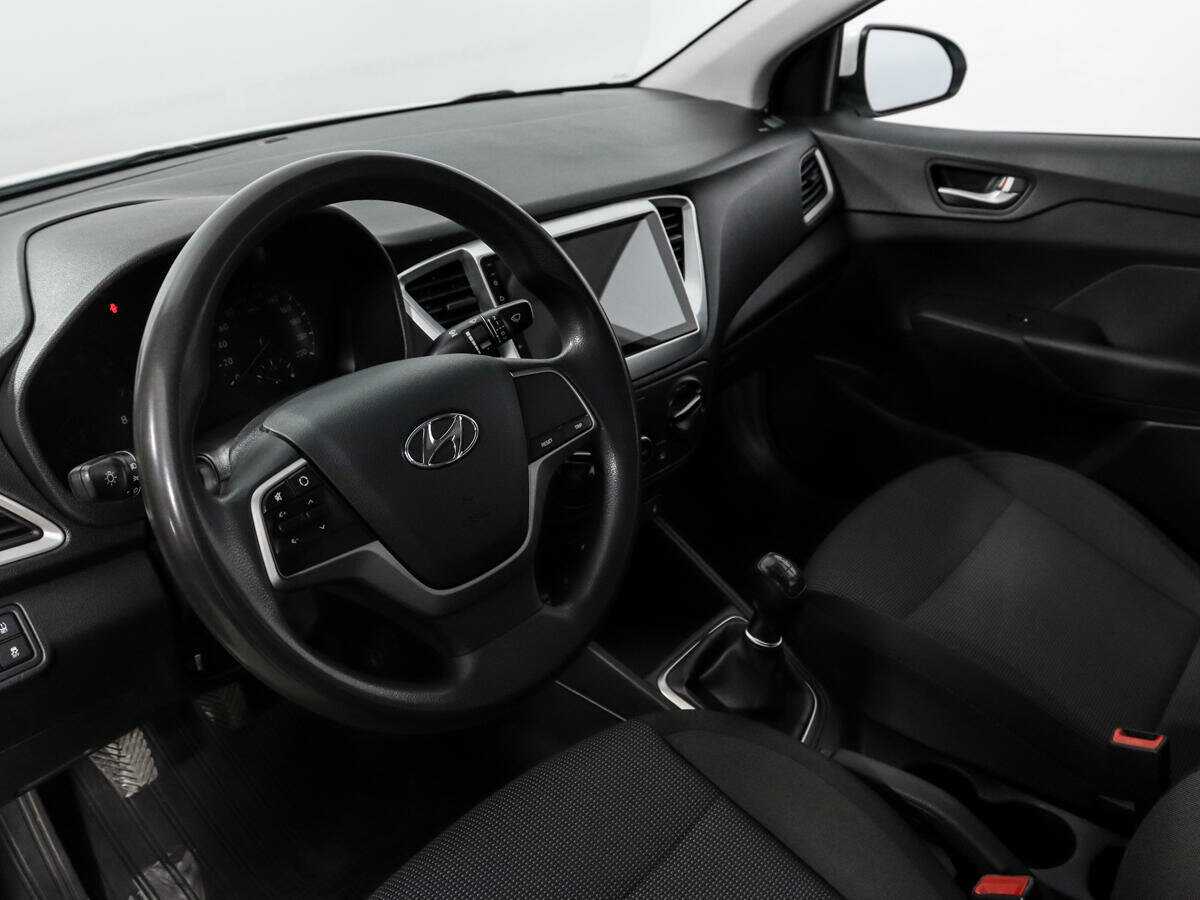 Купить Hyundai Solaris, 2018, 124 111 км, фото №9