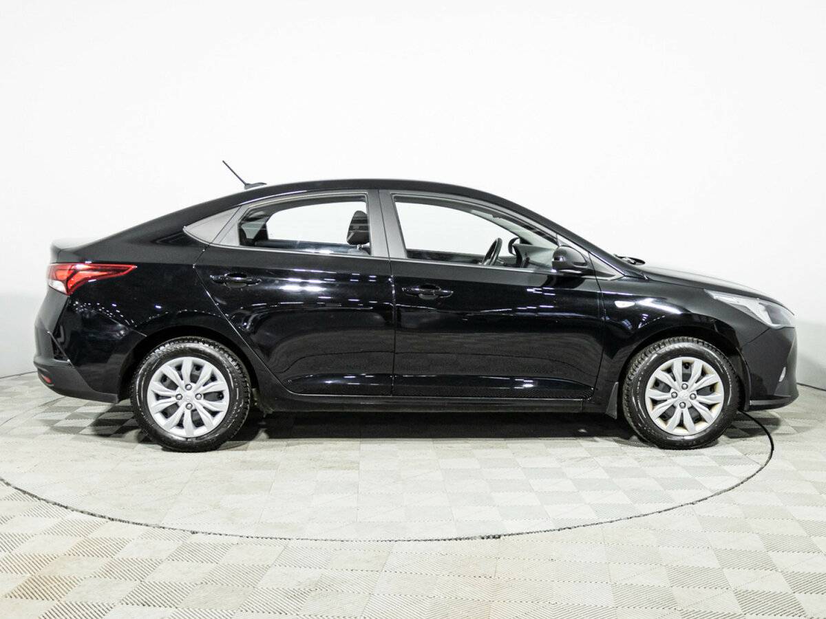 Купить Hyundai Solaris II Рестайлинг, 2022, 39 415 км, фото №4