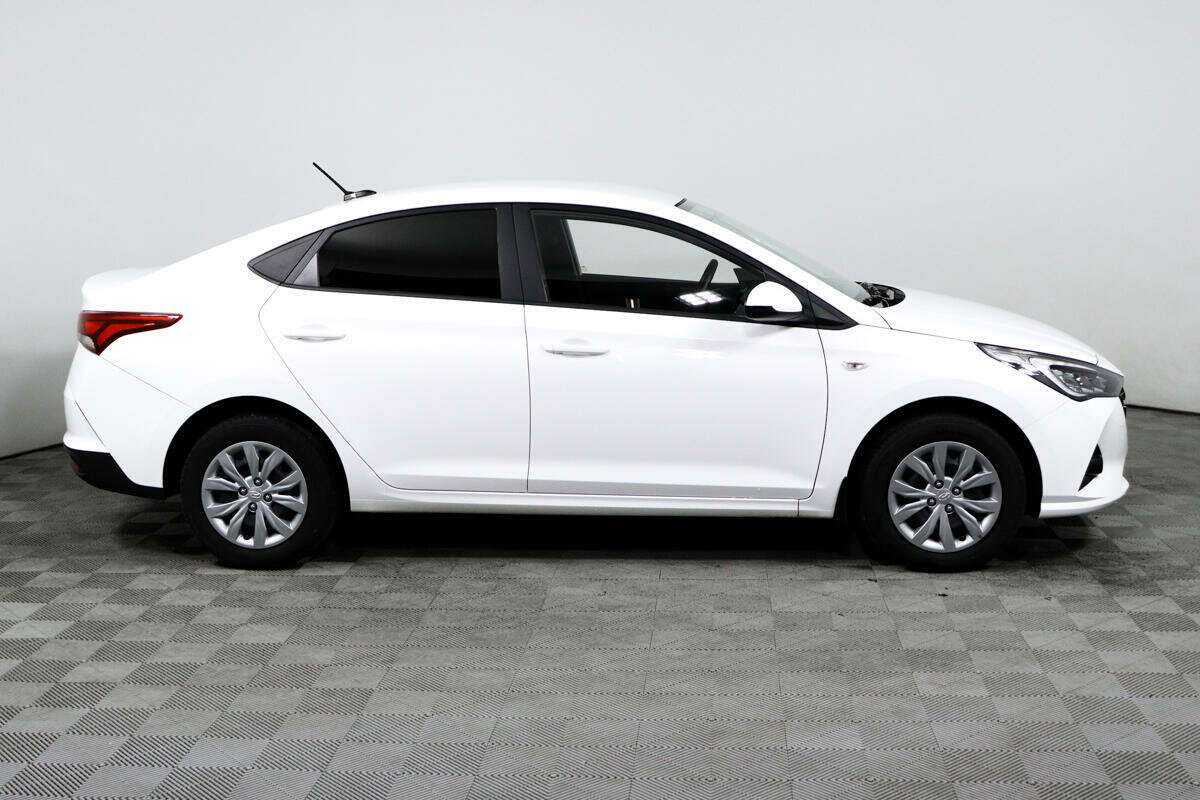 Купить Hyundai Solaris, 2022, 47 000 км, фото №4
