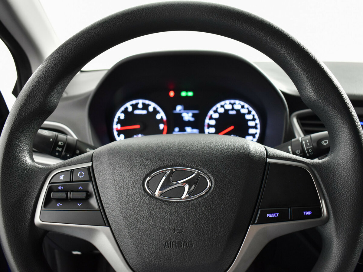 Купить Hyundai Solaris II, 2017, 81 039 км, фото №14