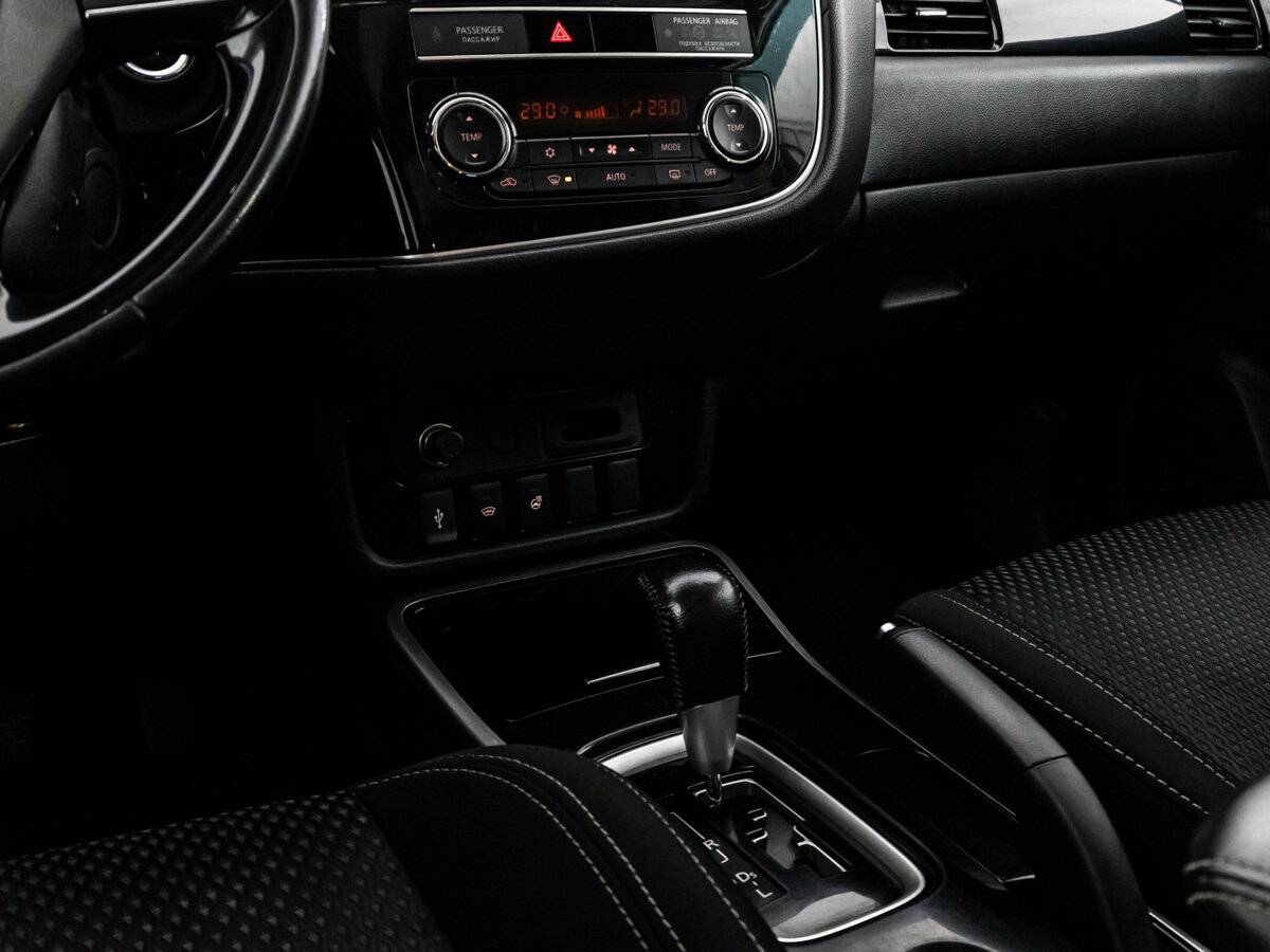Купить Mitsubishi Outlander III Рестайлинг 3, 2019, 127 071 км, фото №10