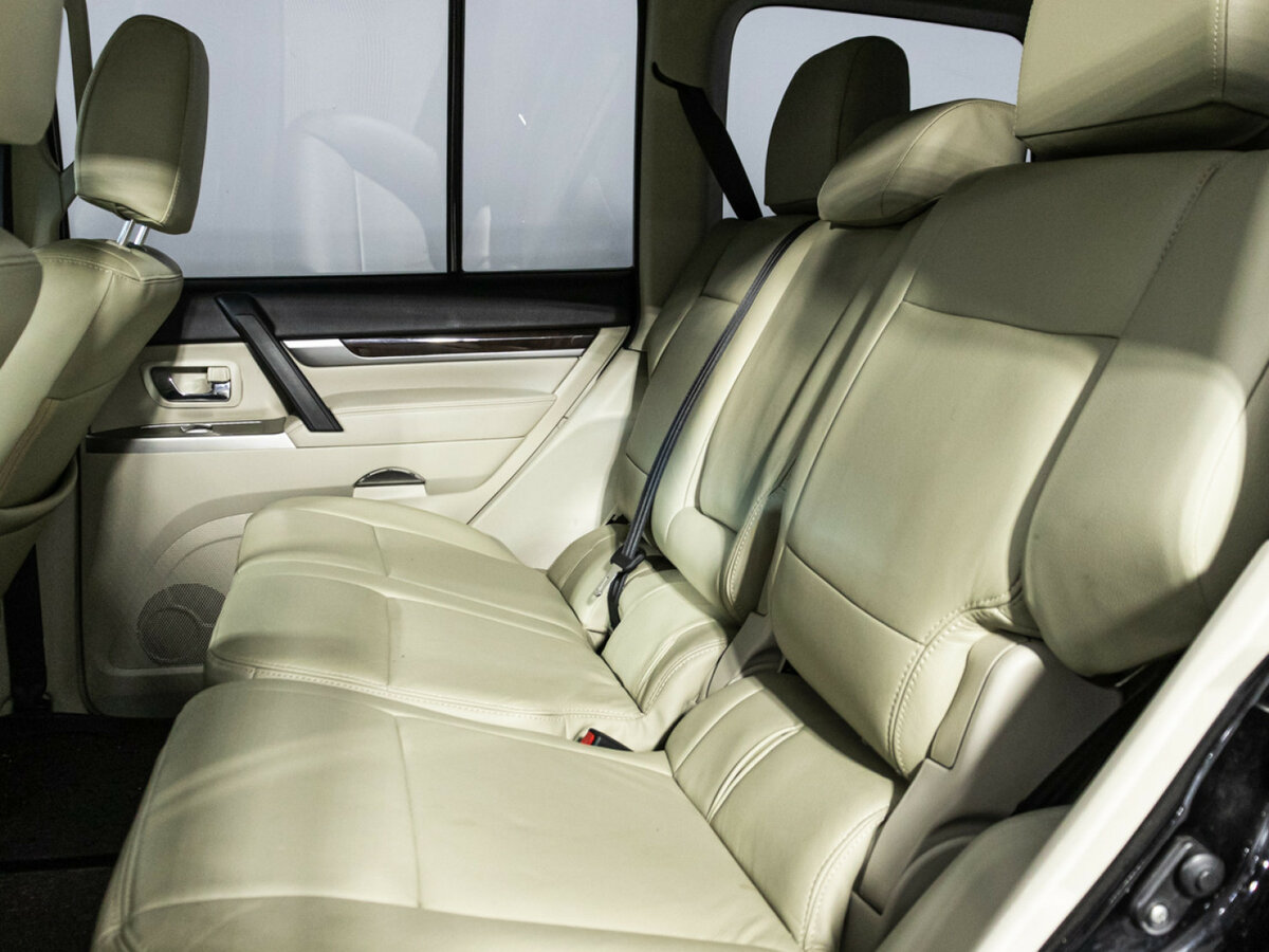 Купить Mitsubishi Pajero IV Рестайлинг 2, 2017, 141 000 км, фото №8