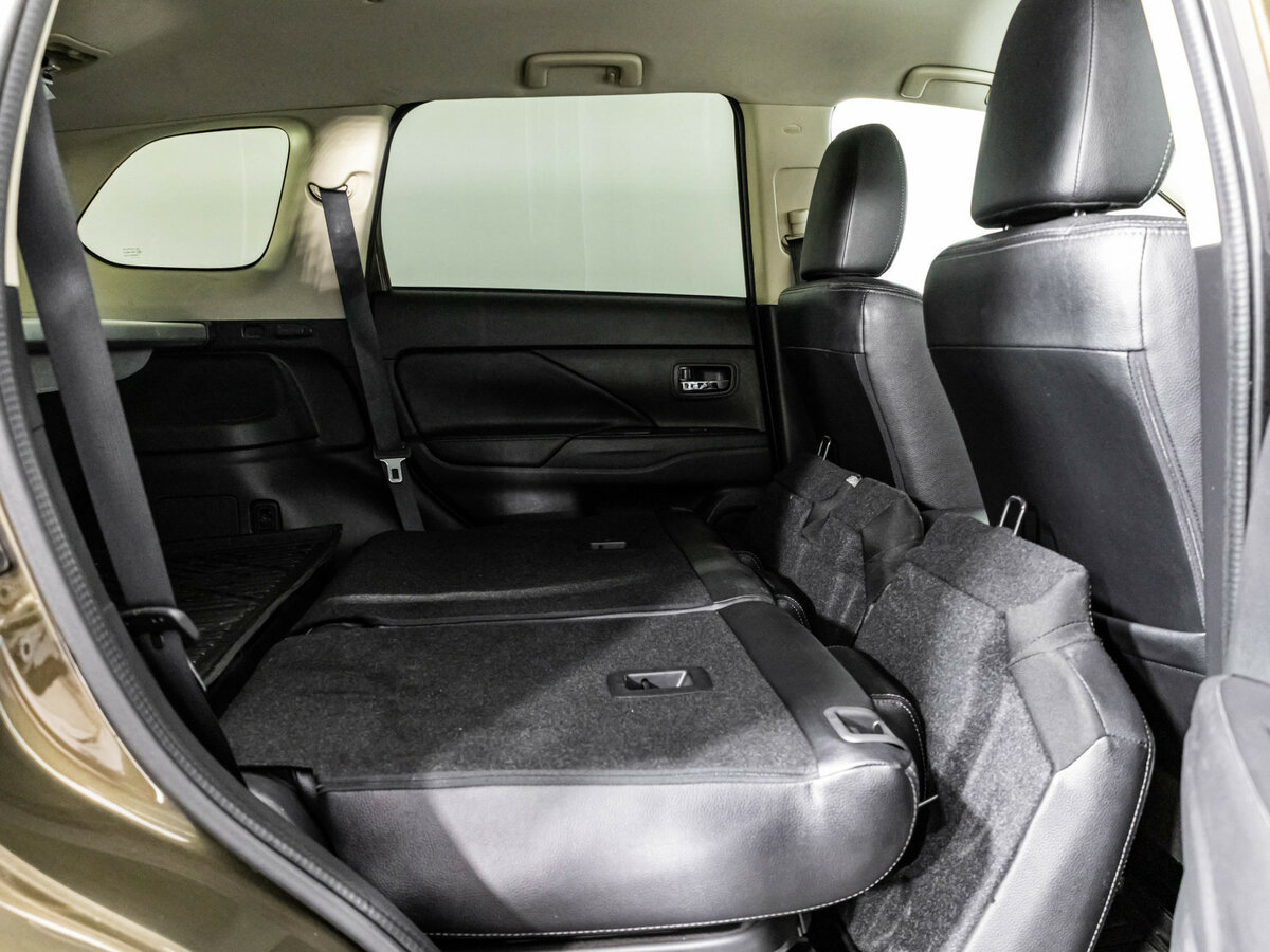 Купить Mitsubishi Outlander III Рестайлинг 2, 2015, 245 490 км, фото №17