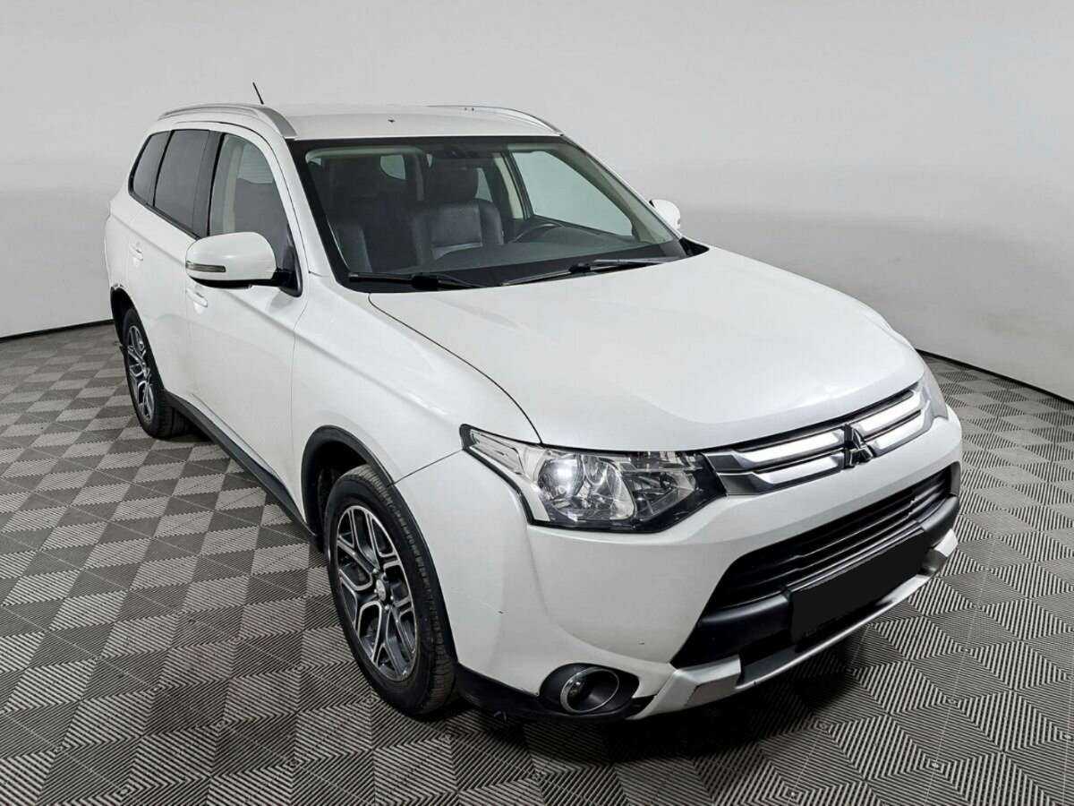 Купить Mitsubishi Outlander, 2014, 181 183 км, фото №3